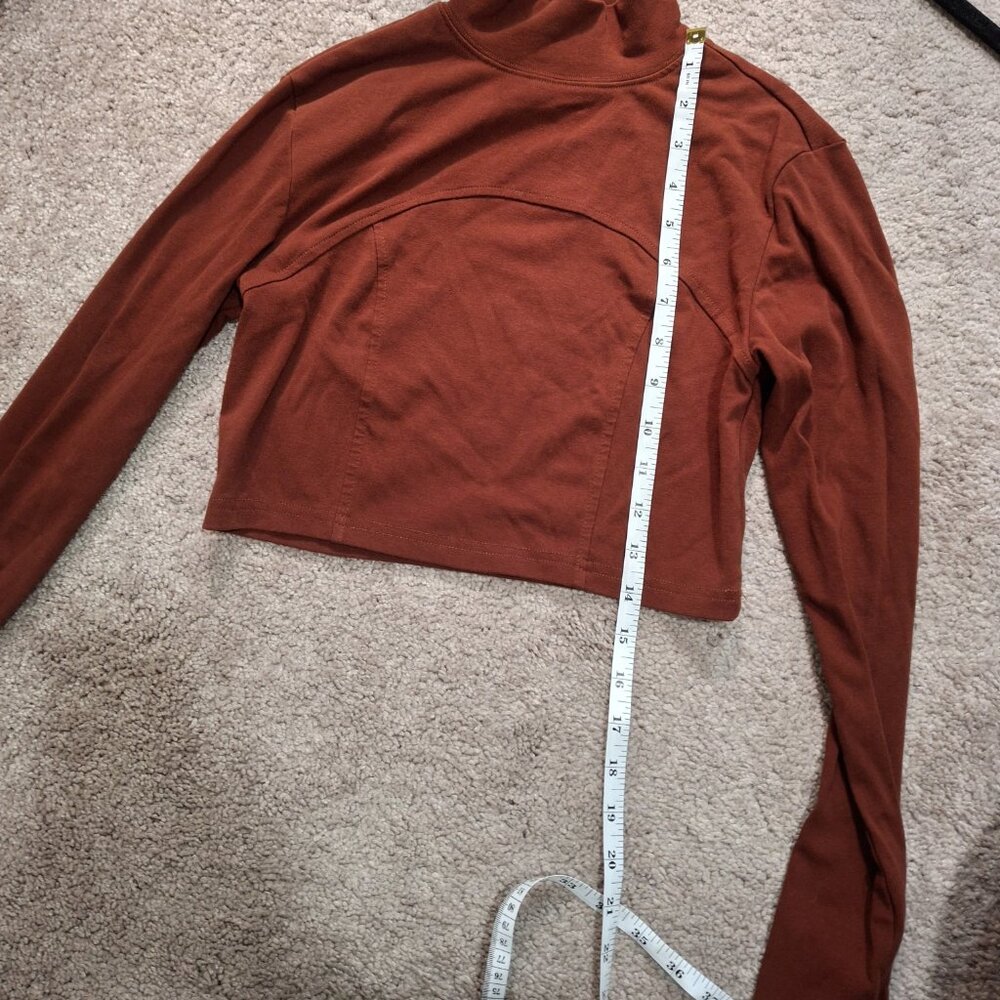Basic Turtleneck Top - Picture 3 of 5